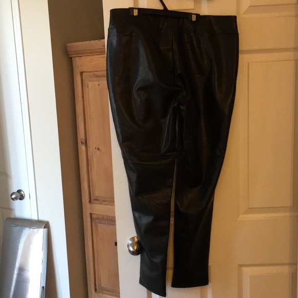 LAURA - soft pleather PULL ON skinny pants, worn once. - Picture 2 of 2